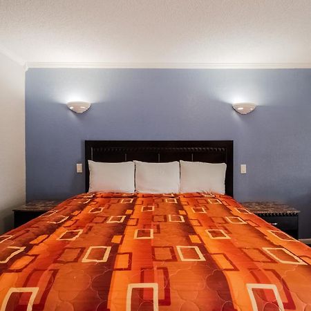 Oyo Hotel Houston I-69 & I-610 Eksteriør billede