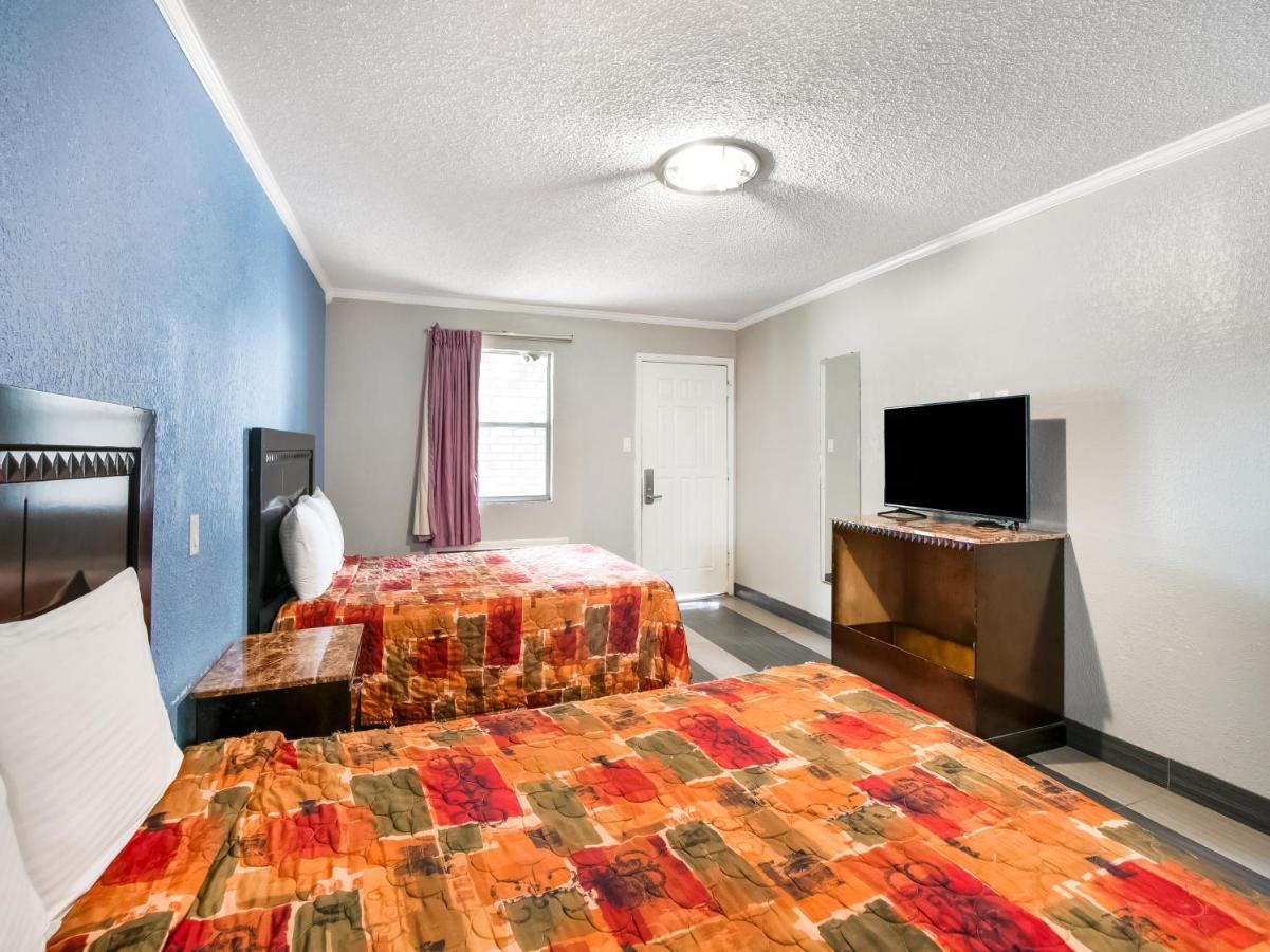 Oyo Hotel Houston I-69 & I-610 Eksteriør billede