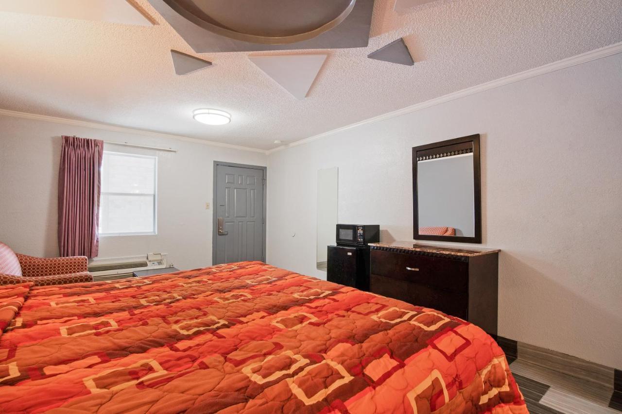 Oyo Hotel Houston I-69 & I-610 Eksteriør billede